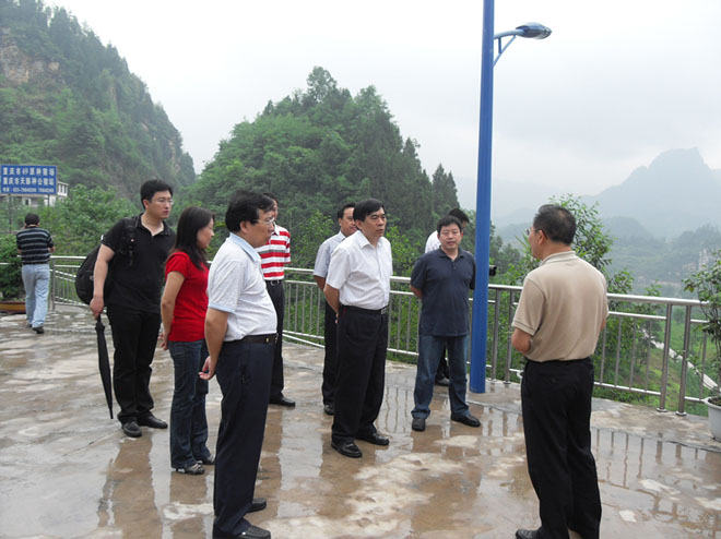 時(shí)任國(guó)家扶貧辦副主任王國(guó)良來(lái)重慶69場(chǎng)調(diào)研